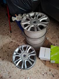 Cerche 16 Lancia Delta