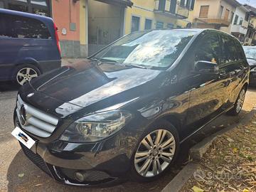 Mercedes-benz B 180 AUT Executive UNICO PROPRIETAR