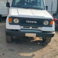 Toyota land cruiser lj70