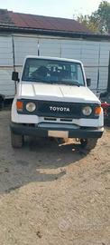 Toyota land cruiser lj70