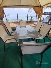 tavolo completo di sedie