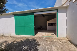 Deposito su terreno agricolo