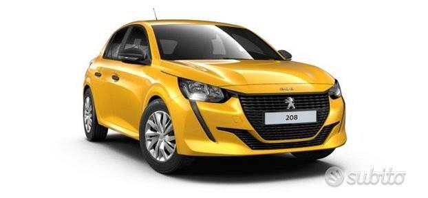 Peugeot 208 al volante - Vendita in Accessori auto 