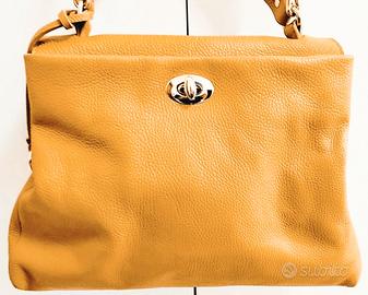 Borsa da donna Vera pelle color senape firmata.
