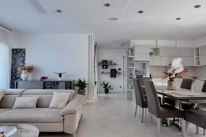 Attico / Mansarda di 148 m² con 4 locali e box aut