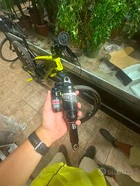 RockShox Monarch Plus
