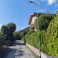 Trilocale a Esino Lario con balcone e posto auto
