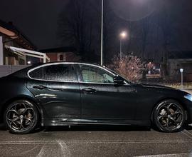 Alfa Giulia 2.0 benzina