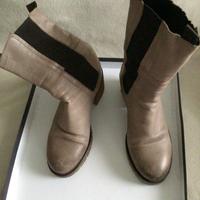 Stivaletti in pelle con doppio elastico