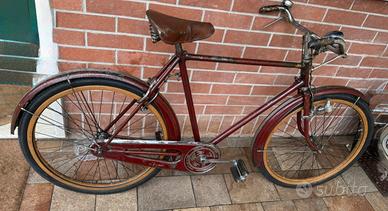 Bicicletta cerchi ruote in legno anno 1912