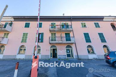 RIVAROLO - AMPIO LOCALE