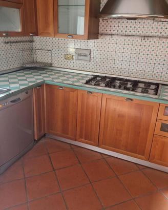Cucina completa in legno + 4 elettrodomestici
