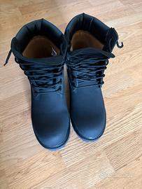 Timberland nere mai usate.