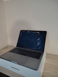 MacBook Pro 13 con schermo rotto