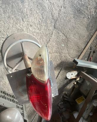Fanale posteriore honda sh 125/150 anno 2000/2004