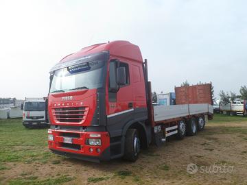 Iveco stralis 480 pianale con rampe 4 assi