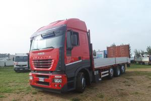 Iveco stralis 480 pianale con rampe 4 assi
