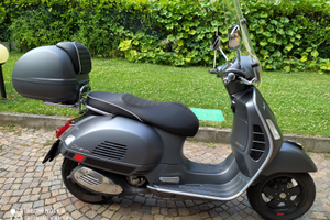 Vespa 300 GTS super sport