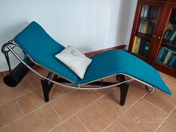 chaise longue