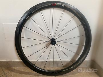 Zipp 303 anteriore
