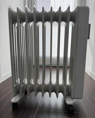 Termosifone radiatore elettrico calorifero c/ruote