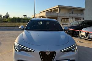 Alfa Romeo Stelvio 2.2 Turbodiesel 190 CV AT8 RWD 
