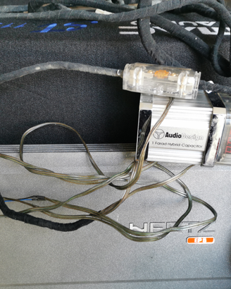 Impianto hi-fi per auto
