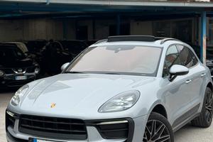 Porsche Macan MY24 tetto apribile 