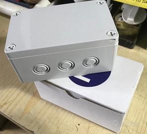 11 Scatola IP 67 Alimentazione 220 V