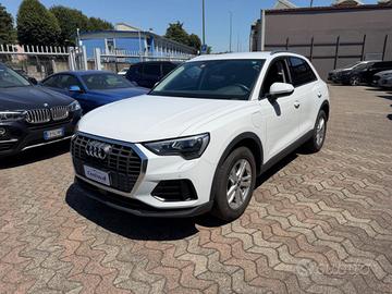 AUDI Q3 45 TFSI e S tronic Business Phev
