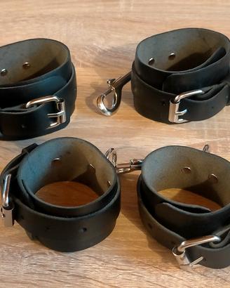 bracciali in pelle per polsi e caviglie 