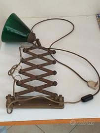 lampada in ottone molto pesante  A PANTOGRAFO