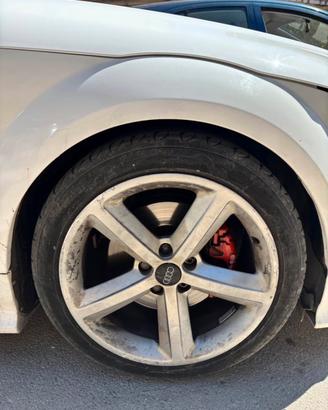 Cerchi e gomme Audi TT S-line R-18 originali
