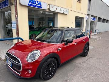 Mini 1.5 Cooper D 5 porte OK NEOPATENTATI TETTO AP