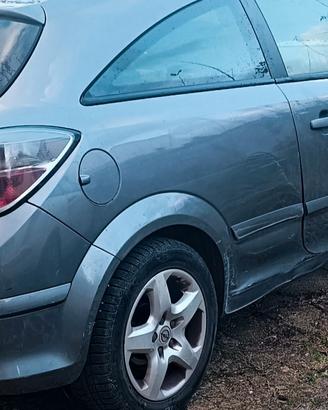 Opel Astra gtc 1.9  120 cv  8v