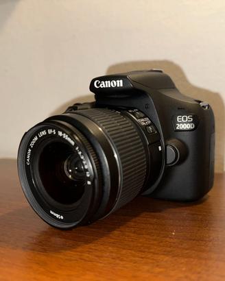 Fotocamera reflex Canon 2000D + Obbiettivo Tamron