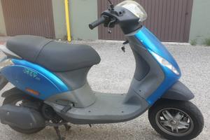 scooter piaggio zip 125