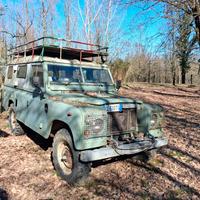 Land rover furgonato