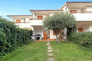 VILLA A SCHIERA A TARQUINIA