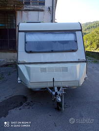 Roulotte Adria optima 4052