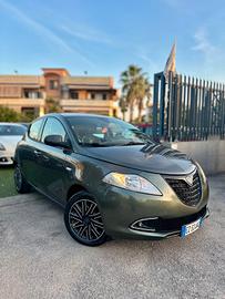 Lancia Ypsilon 1.2 69 CV 5 porte GPL Ecochic Silve