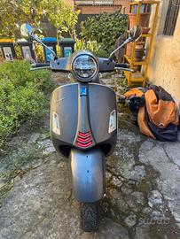 Vespa GTS 300 Super Sport
