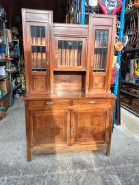 Credenza in stile Liberty italiana