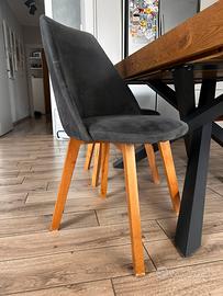 4 sedie con gambe in legno e seduta in velluto