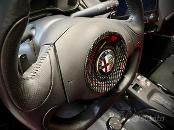 Alfa 4C Cover in Fibra di Carbonio volante