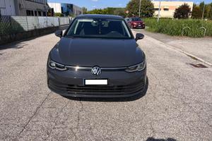 GOLF 8 AUTOMATICA A METANO