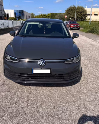 GOLF 8 AUTOMATICA A METANO