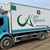 Camion frigo con sponda idraulica DAF 55.250