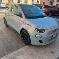 Fiat 500e la Prima Bocelli