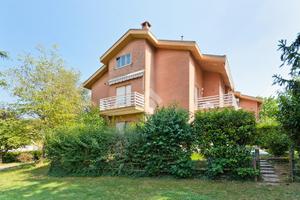 2 LOCALI A PECETTO TORINESE
